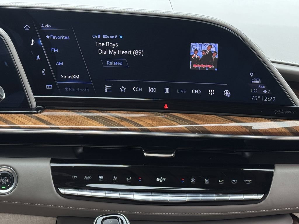 Used 2024 Cadillac Escalade Premium Luxury Platinum image 17