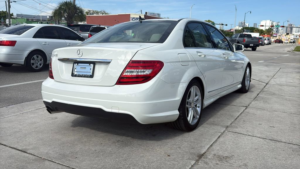 Used 2012 Mercedes-Benz C 250 Sedan image 14