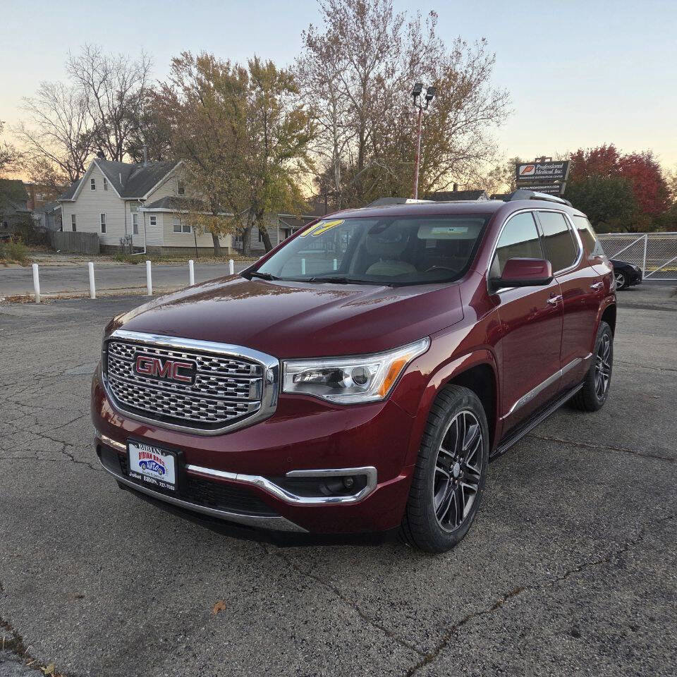 Used 2017 GMC Acadia Denali w/ Technology Package image 1