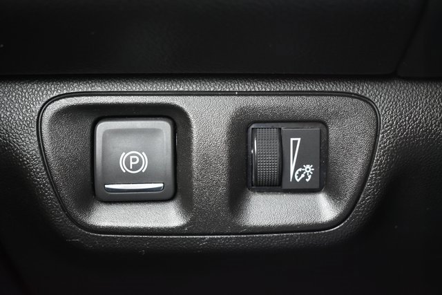 Used 2020 GMC Acadia AT4 image 17