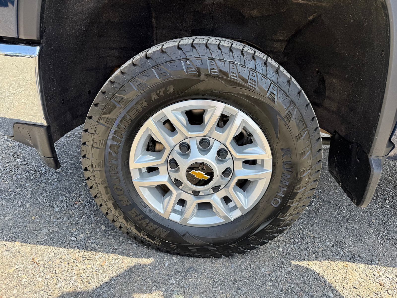 Certified 2022 Chevrolet Silverado 2500 LT w/ Convenience Package image 12