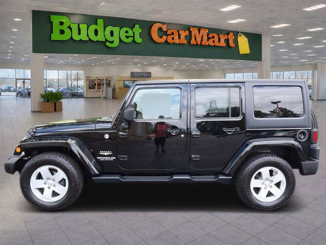 Used 2012 Jeep Wrangler Unlimited Sahara w/ Dual Top Group AWD/4WD image 3