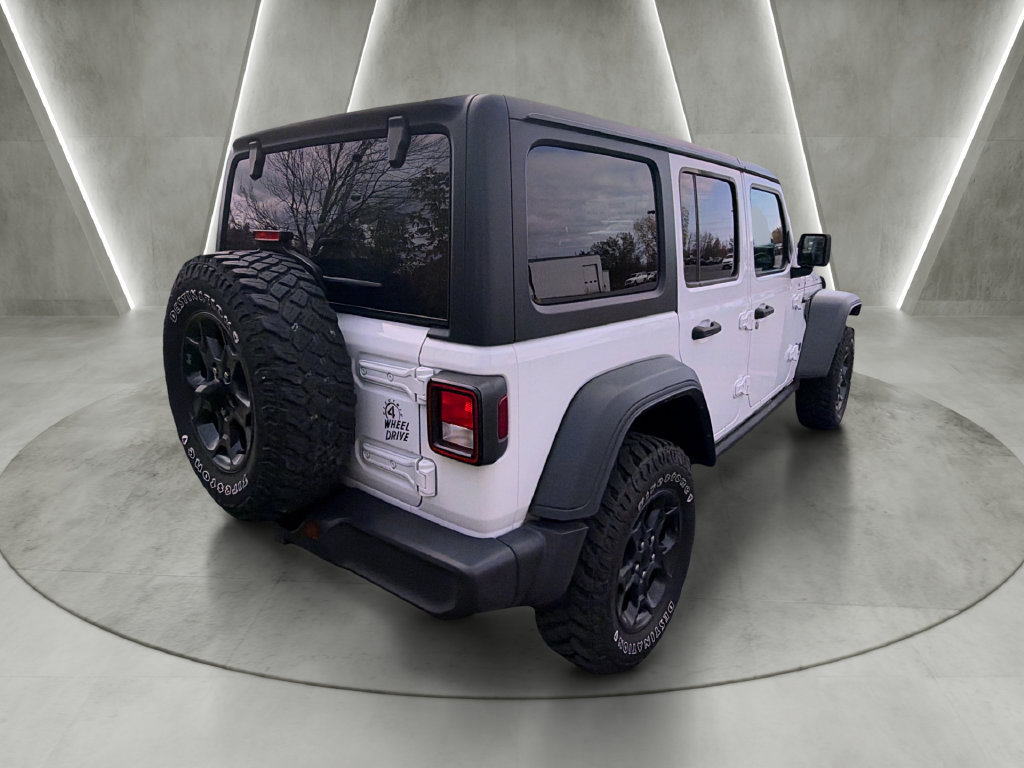 Used 2023 Jeep Wrangler Unlimited w/ Cold Weather Group AWD/4WD image 3