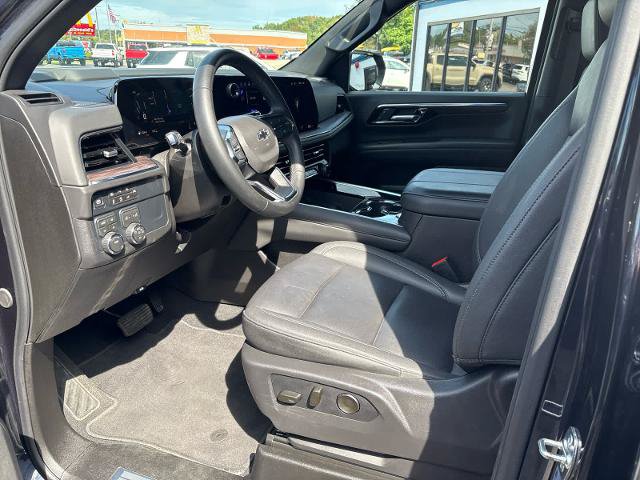 Used 2026 Chevrolet Suburban Z71 AWD/4WD image 16
