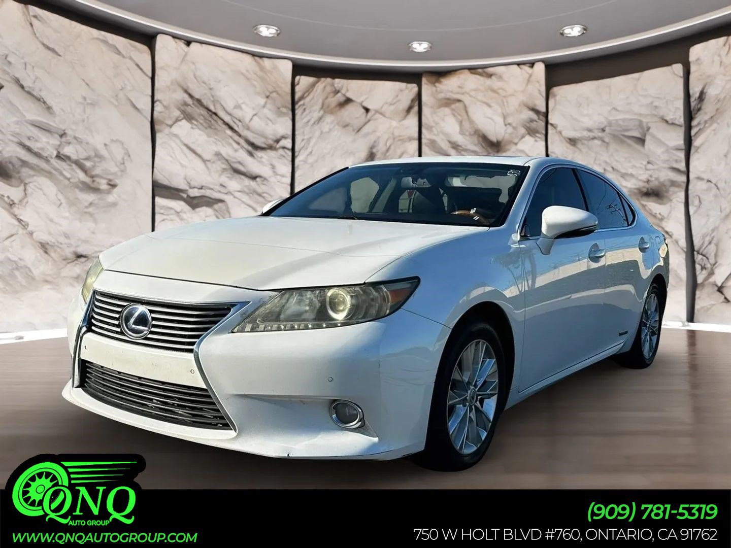 Used 2013 Lexus ES 300h w/ Luxury Pkg FWD image 1