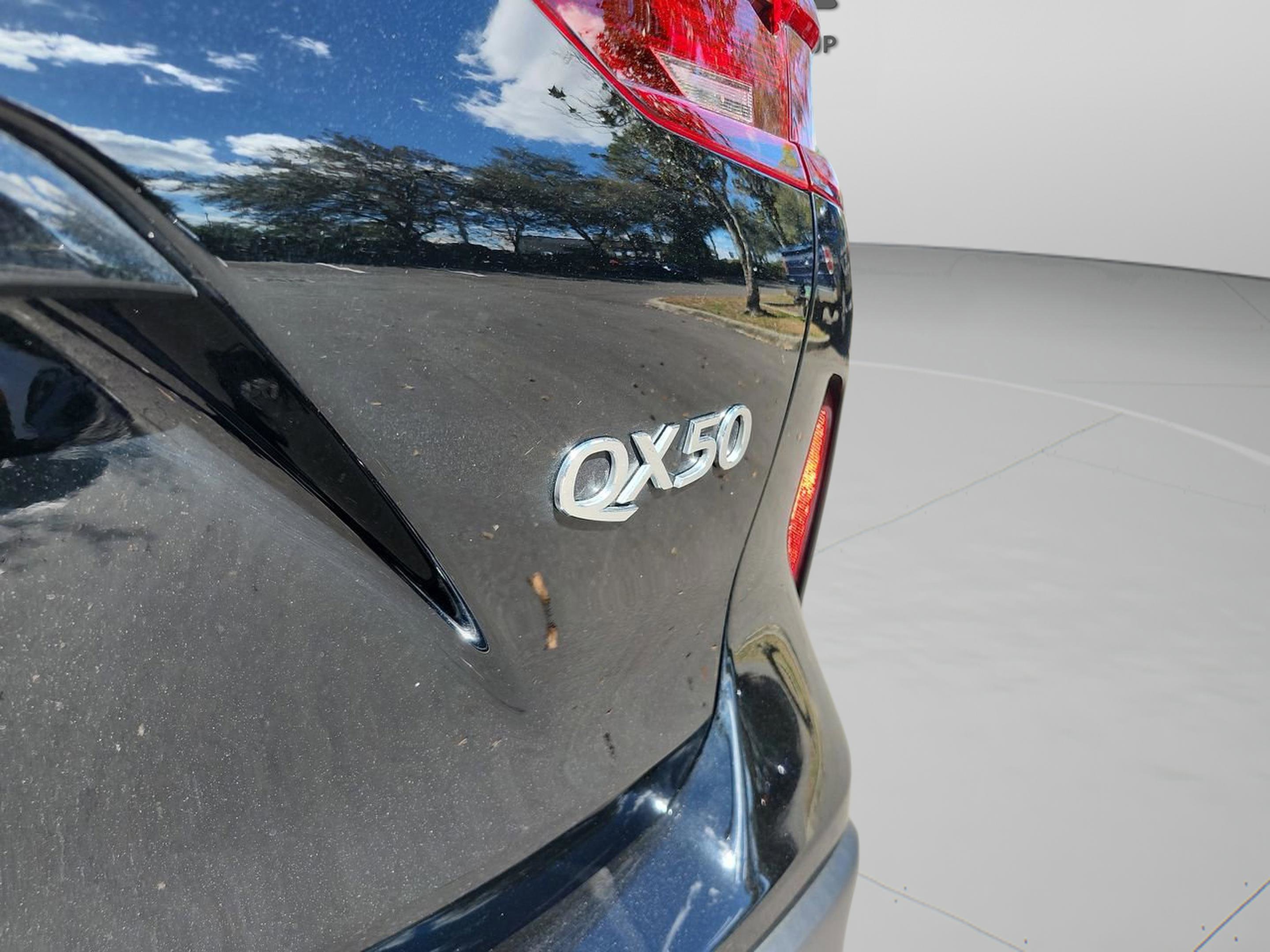 Used 2021 INFINITI QX50 Essential w/ Convenience Package image 24