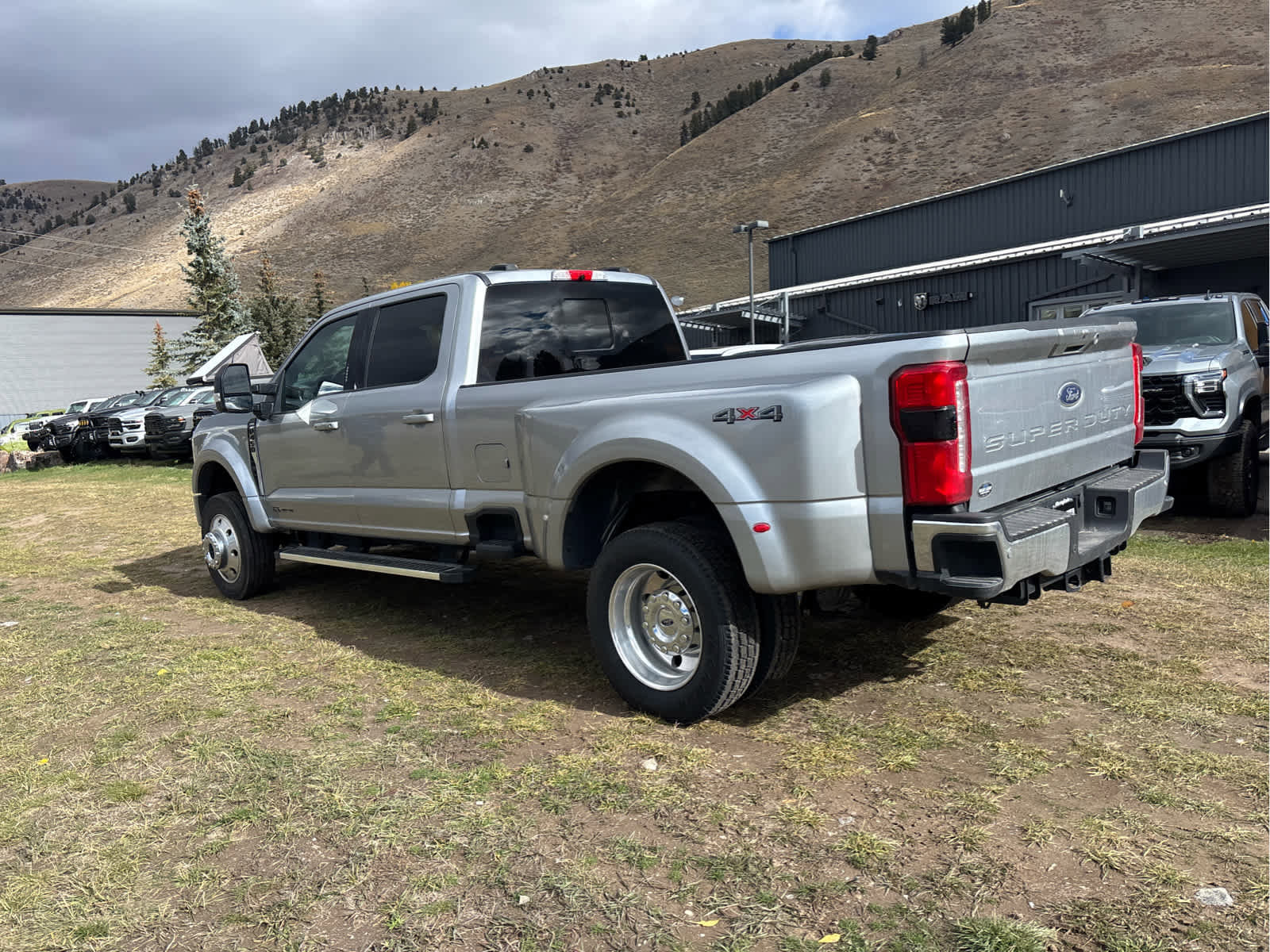 Used 2024 Ford F450 Lariat w/ Camper Package image 7