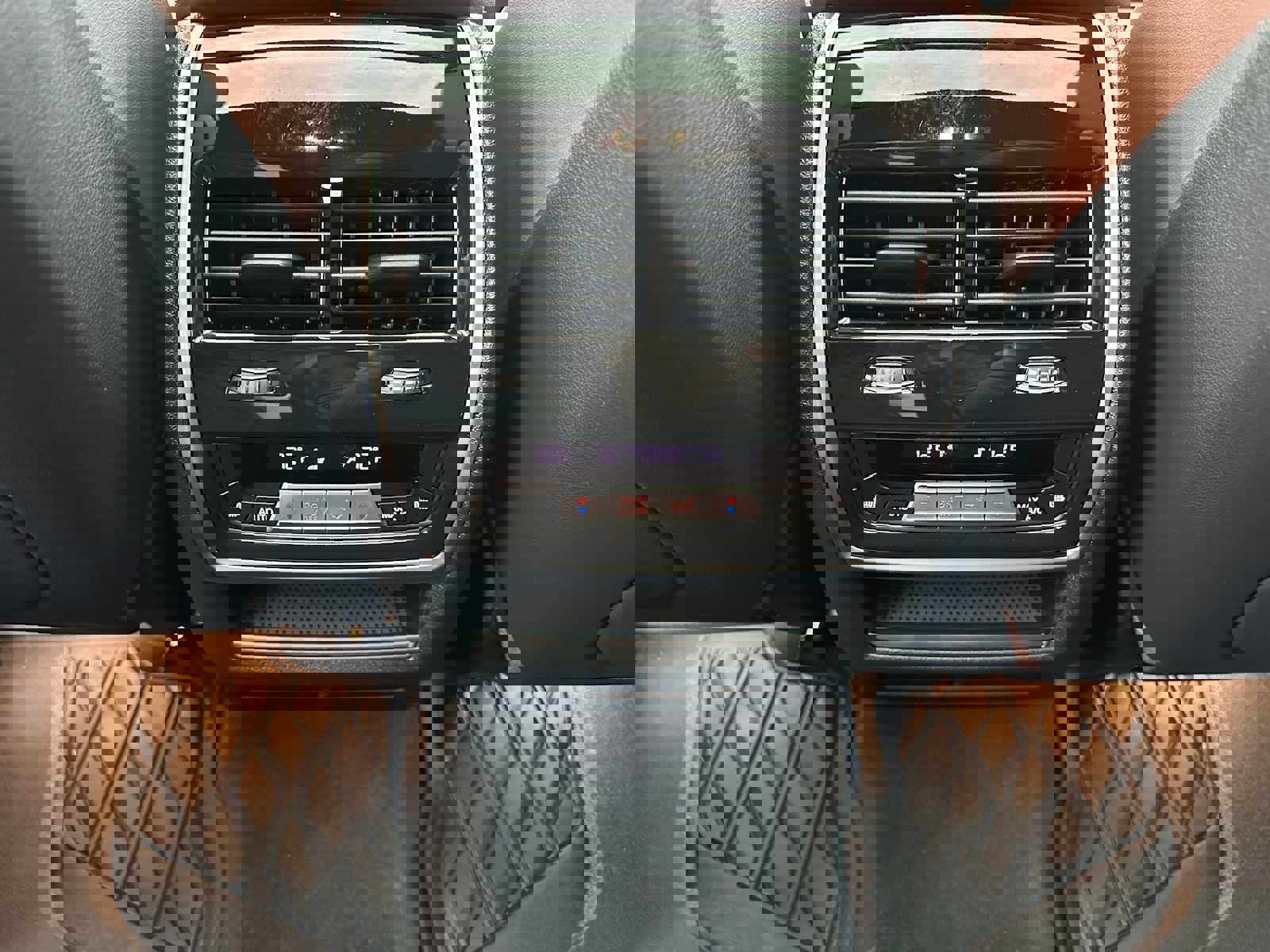 Used 2025 BMW X6 M60i image 19