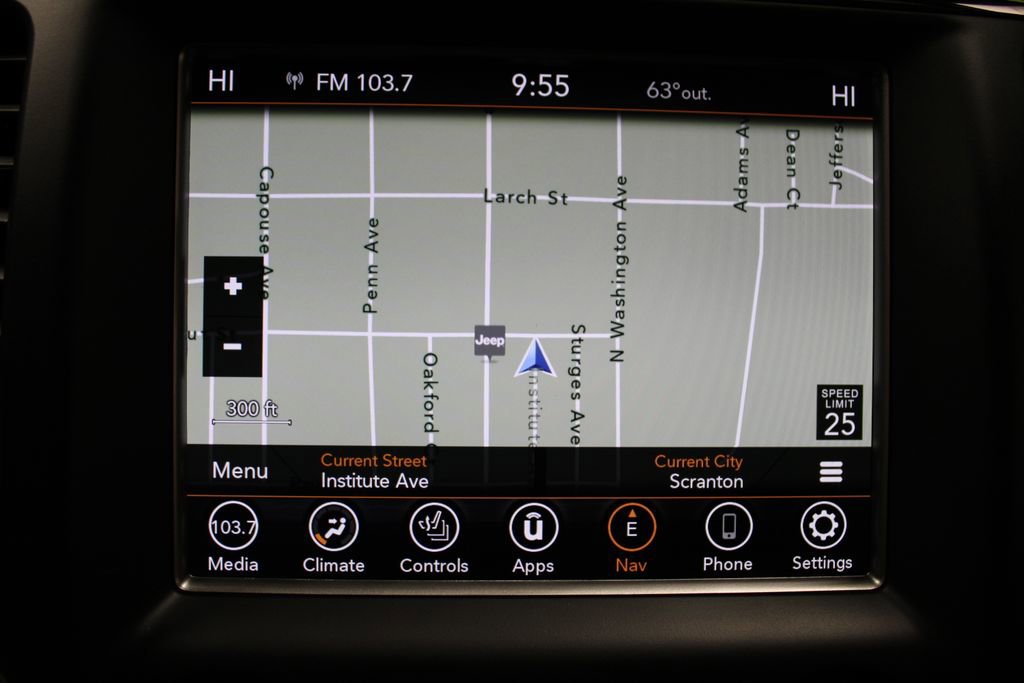 Used 2018 Jeep Grand Cherokee Altitude image 18