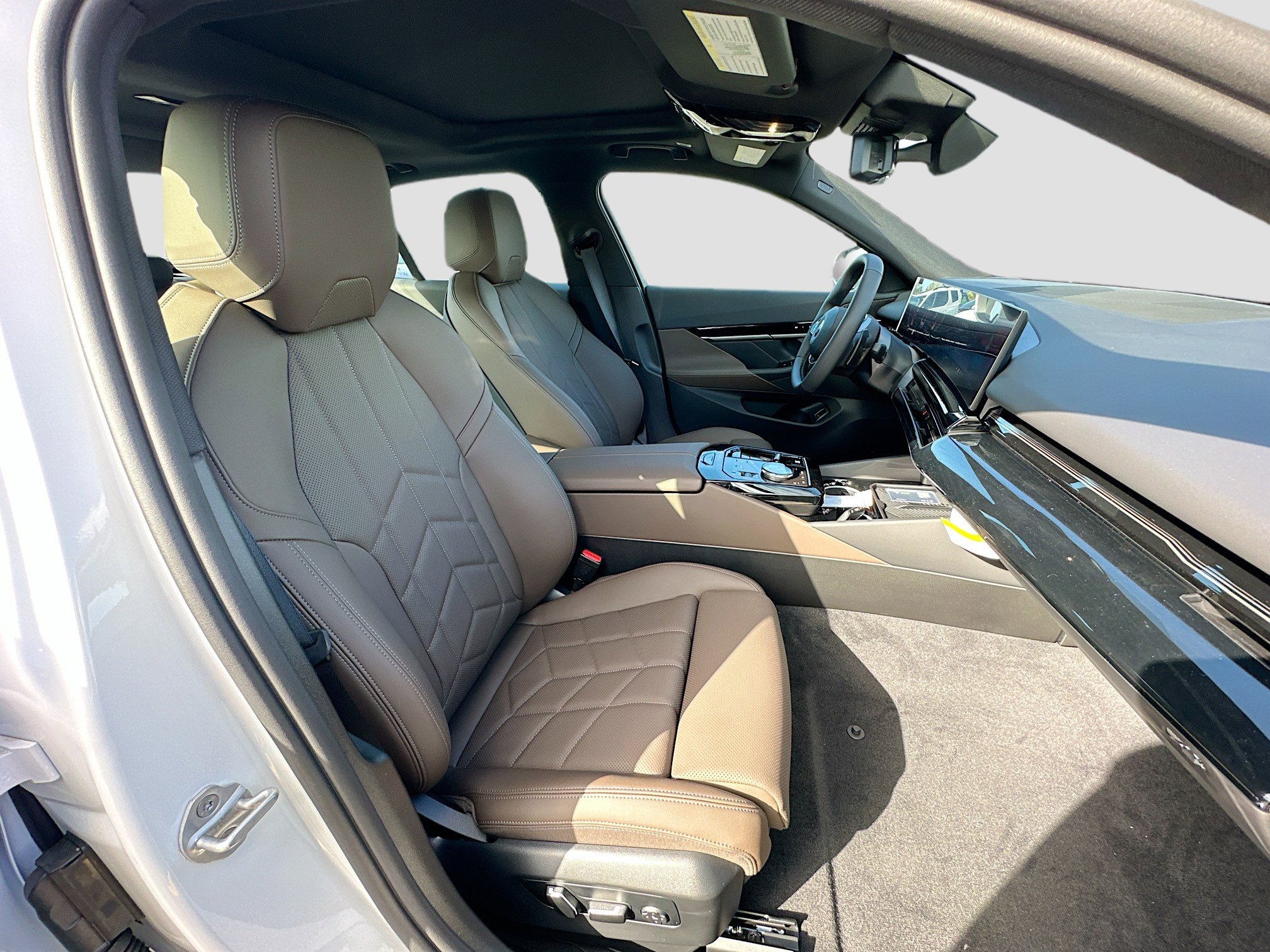 New 2026 BMW 530i RWD image 23