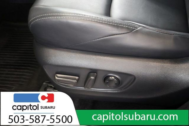 Used 2024 Toyota Venza XLE image 13