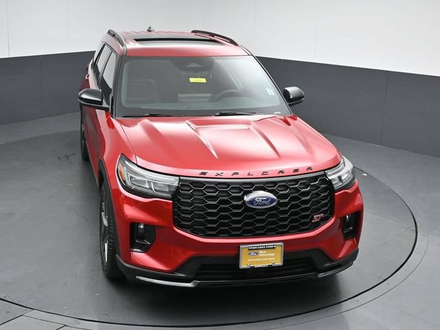 Certified 2025 Ford Explorer ST AWD/4WD image 43