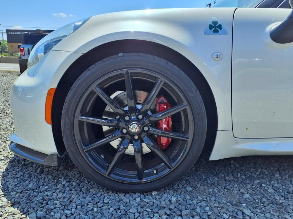 Used 2015 Alfa Romeo 4C Coupe w/ Leather Interior Group RWD image 7