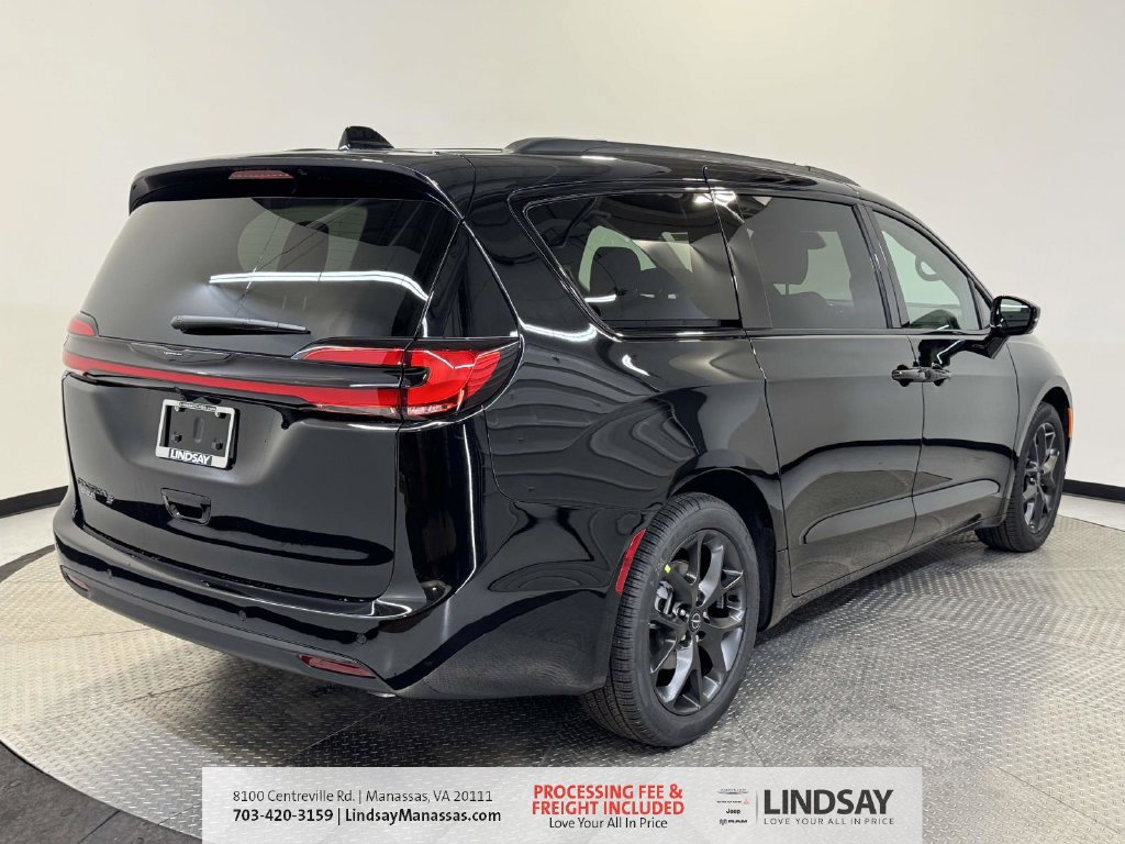 New 2026 Chrysler Pacifica Select w/ S Appearance Package FWD image 8