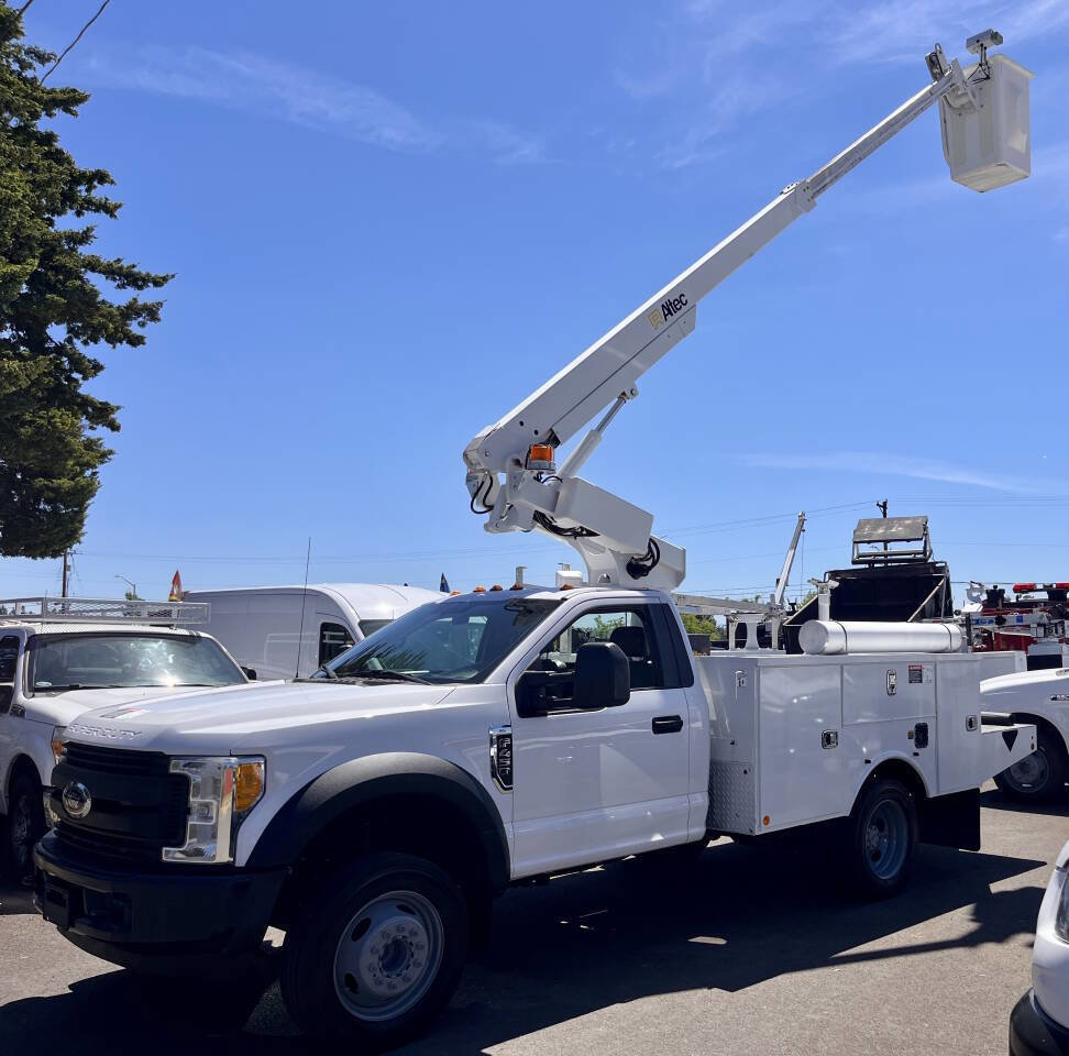 Used 2017 Ford F450 XL w/ Snow Plow Prep Package RWD image 2