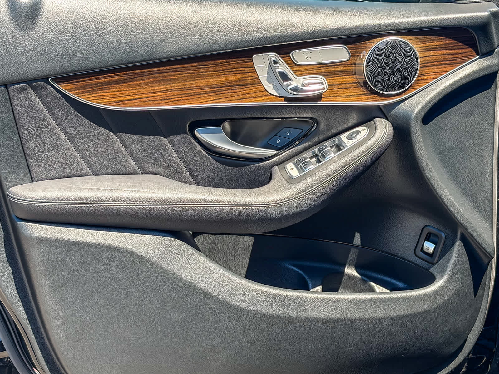 Used 2019 Mercedes-Benz GLC 300 image 19