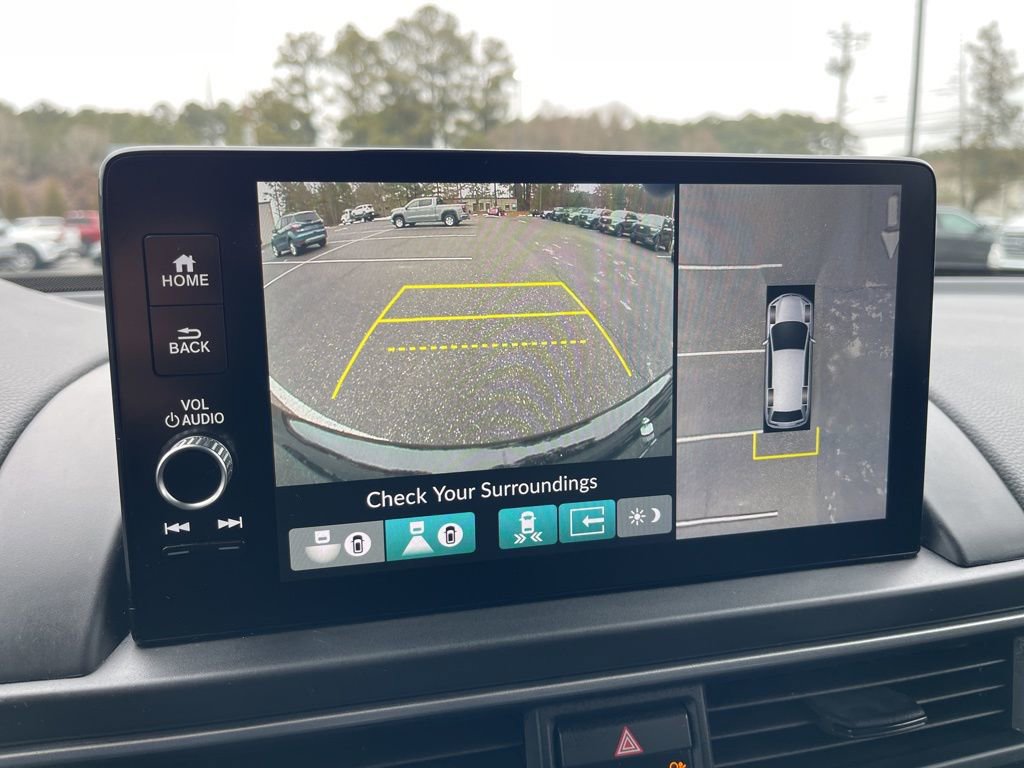 Used 2025 Honda Pilot Elite image 11