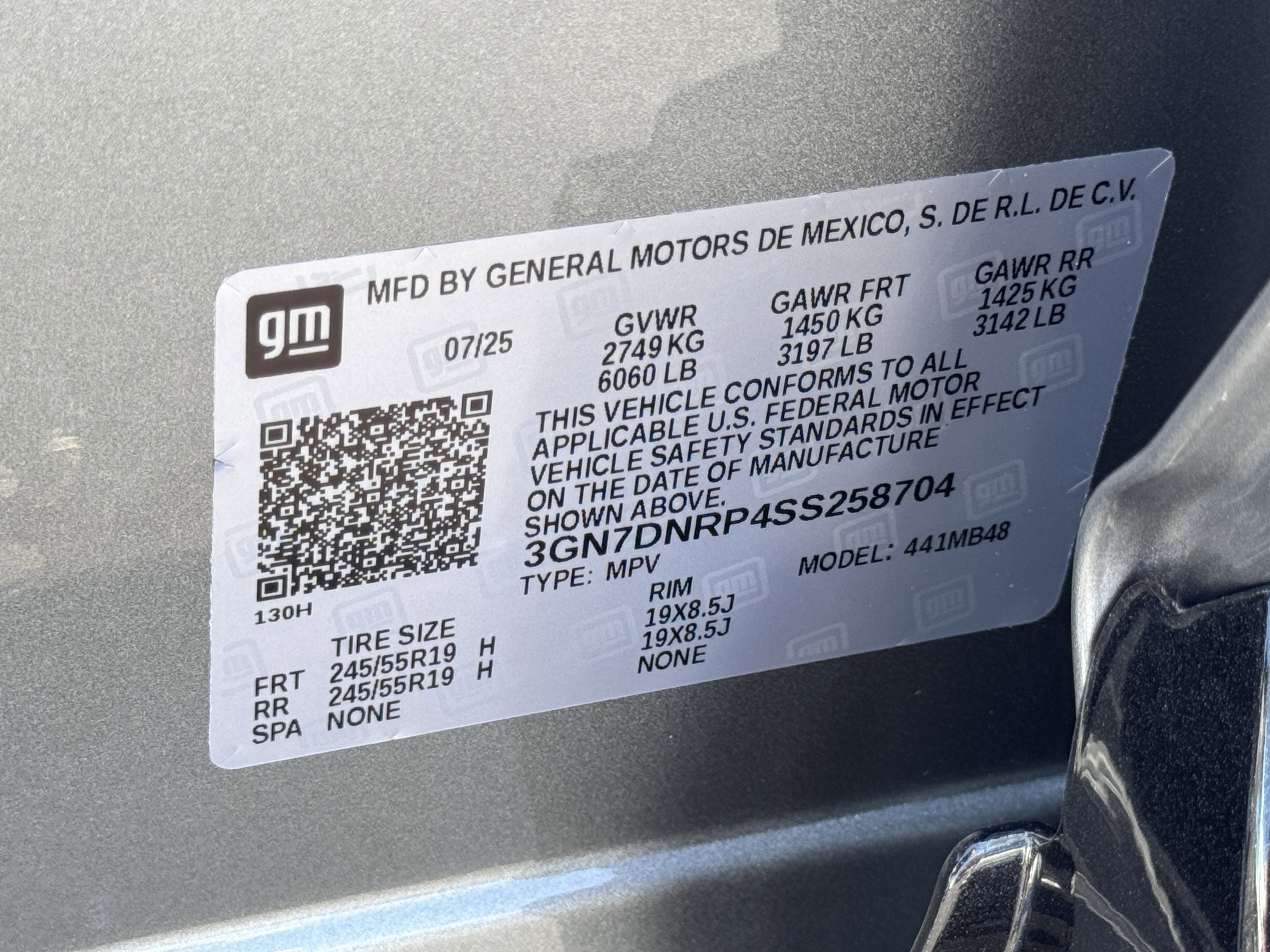 Used 2025 Chevrolet Equinox EV LT FWD image 38