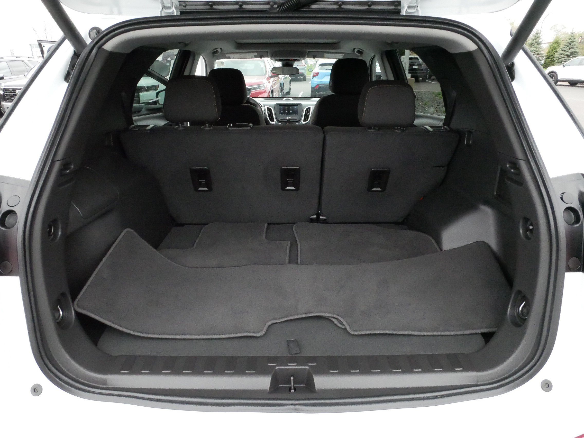 Used 2024 Chevrolet Equinox LT AWD/4WD image 18