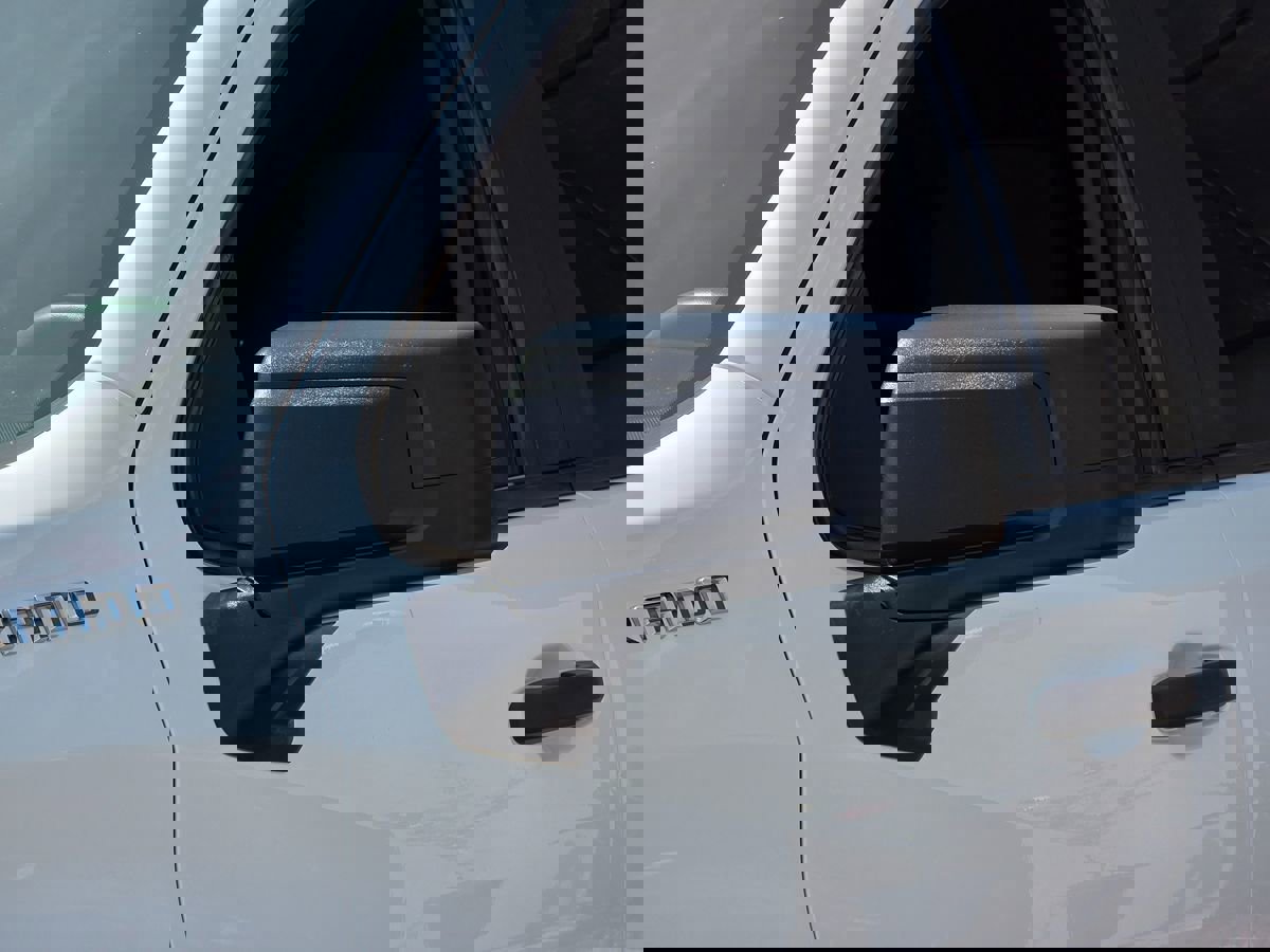 Used 2021 Chevrolet Silverado 1500 Custom image 9