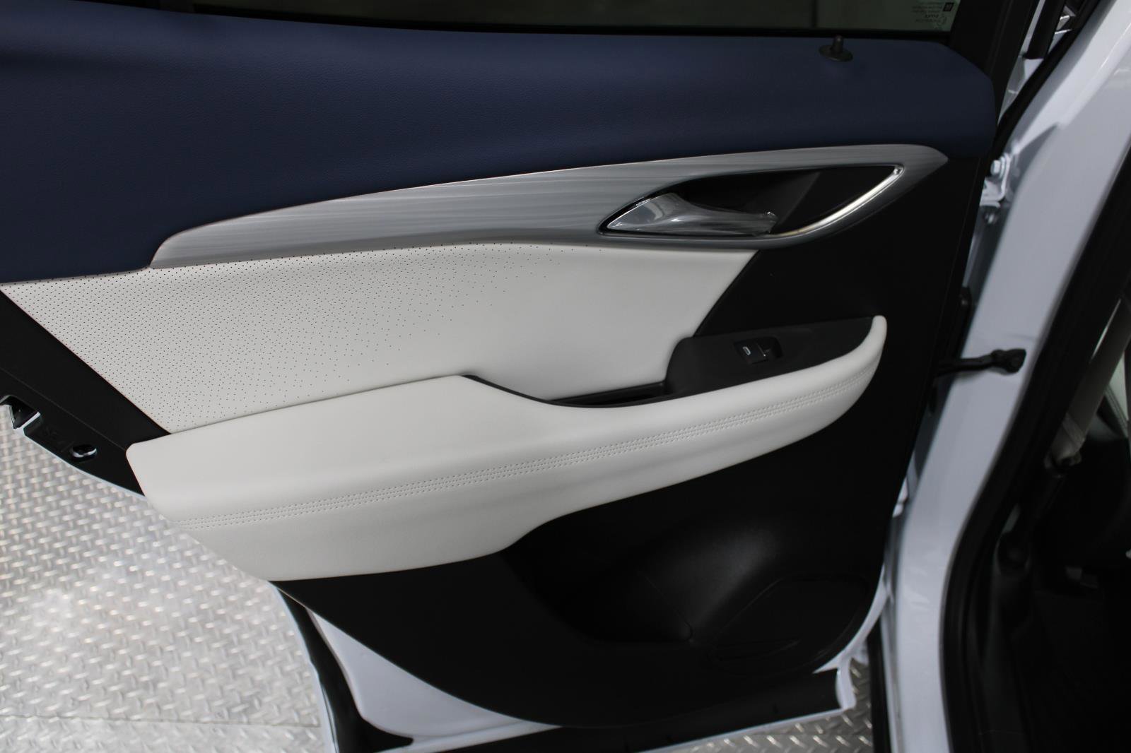 New 2026 Buick Envision Avenir image 25