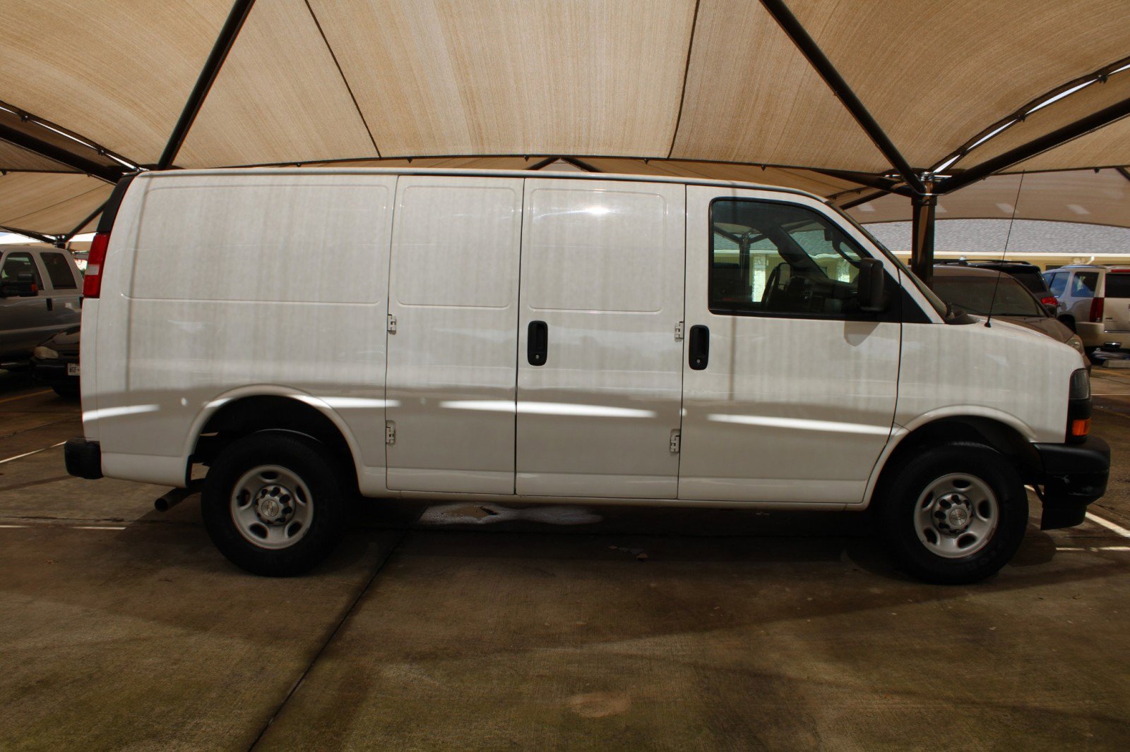 Used 2020 Chevrolet Express 2500 w/ Driver Convenience Package image 9