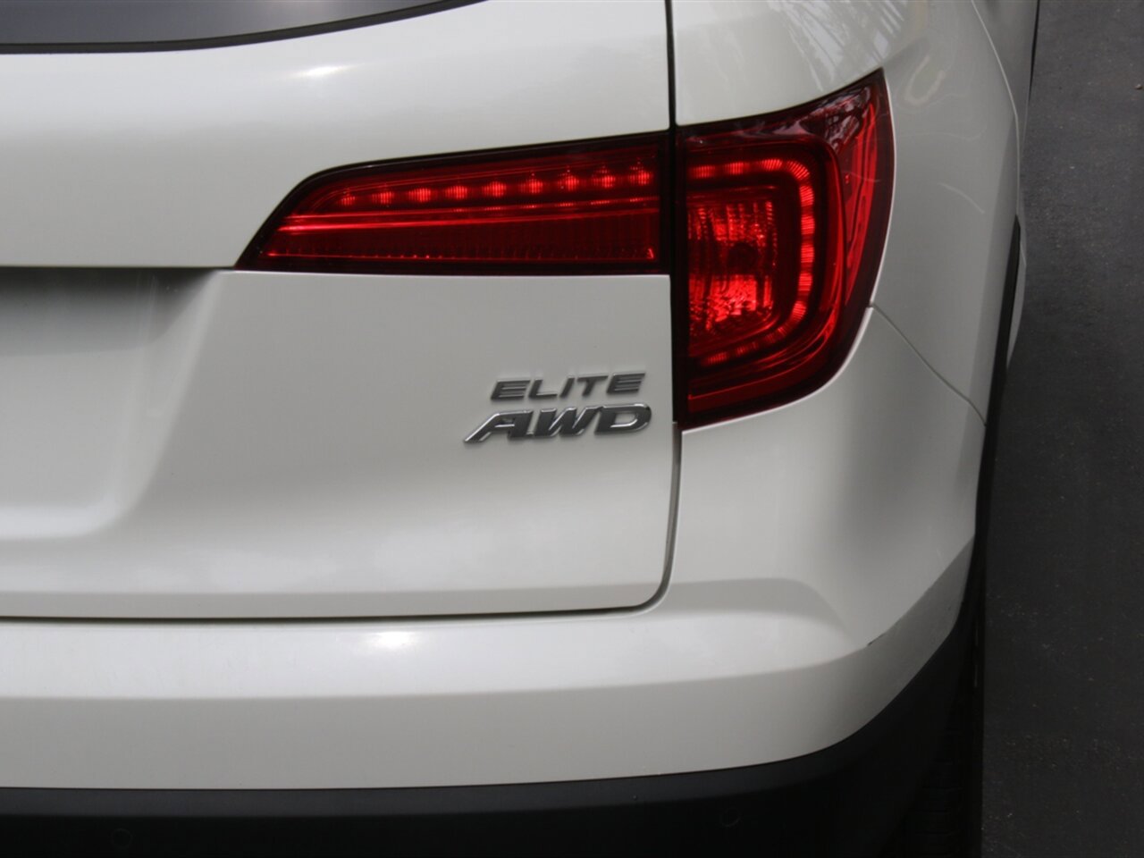 Used 2018 Honda Pilot Elite image 38