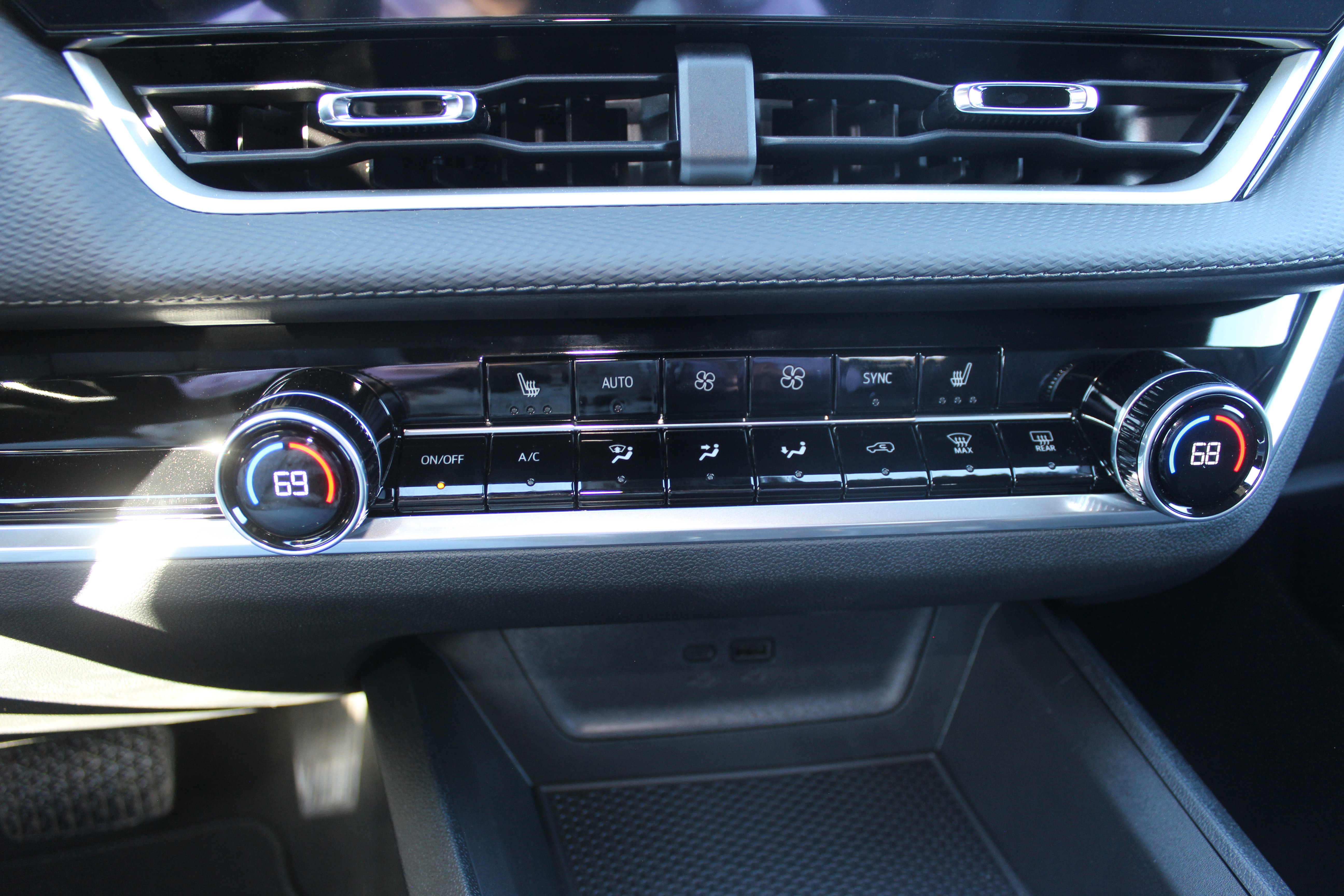 New 2026 Chevrolet Equinox LT w/ Convenience Package II image 37