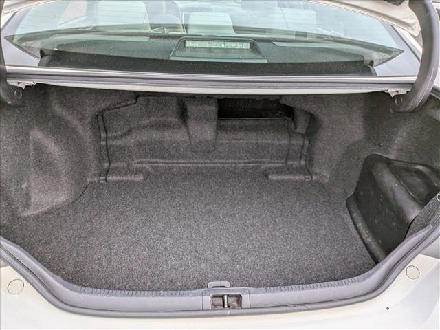 Used 2017 Toyota Camry LE image 6