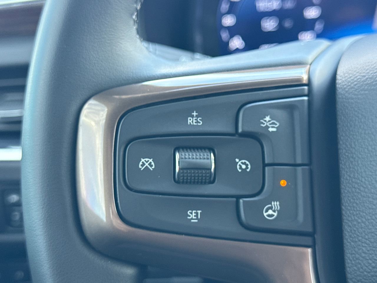 Used 2024 Chevrolet Tahoe High Country AWD/4WD image 32