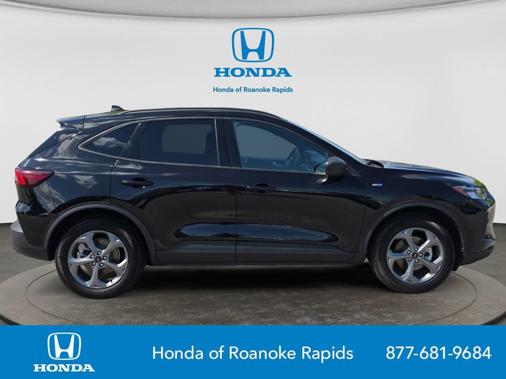 Used 2025 Ford Escape ST-Line FWD image 6
