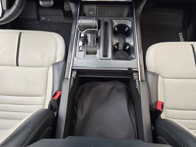 Used 2023 Ford F150 Lightning Platinum image 41