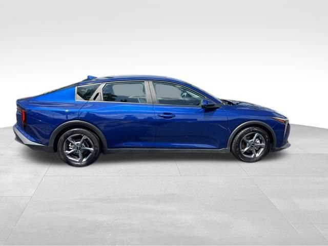 Certified 2025 Kia K4 FWD image 9