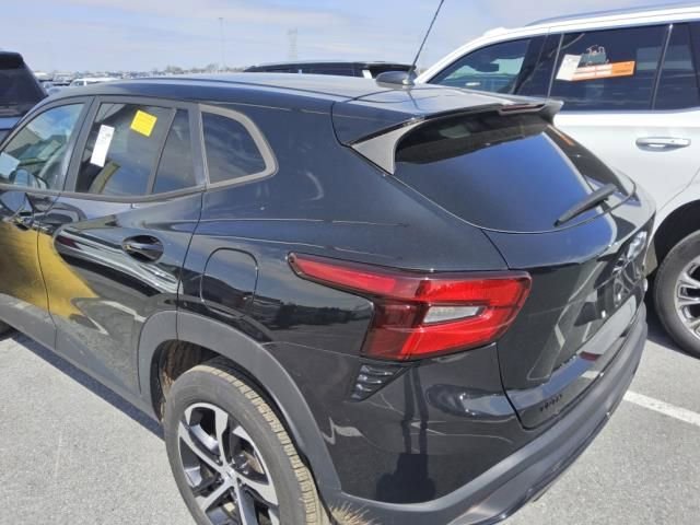 Used 2024 Chevrolet Trax RS w/ Driver Confidence Package image 4