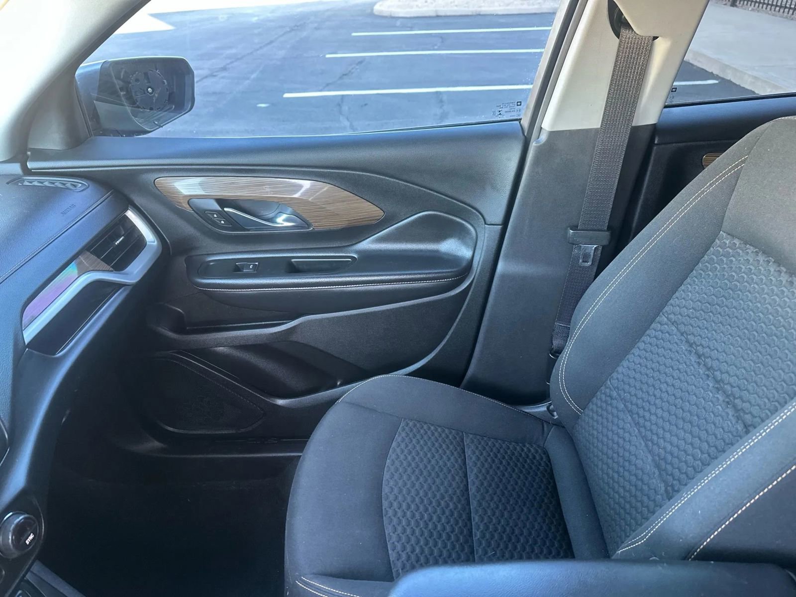 Used 2018 GMC Terrain SLE w/ Driver Convenience Package image 10