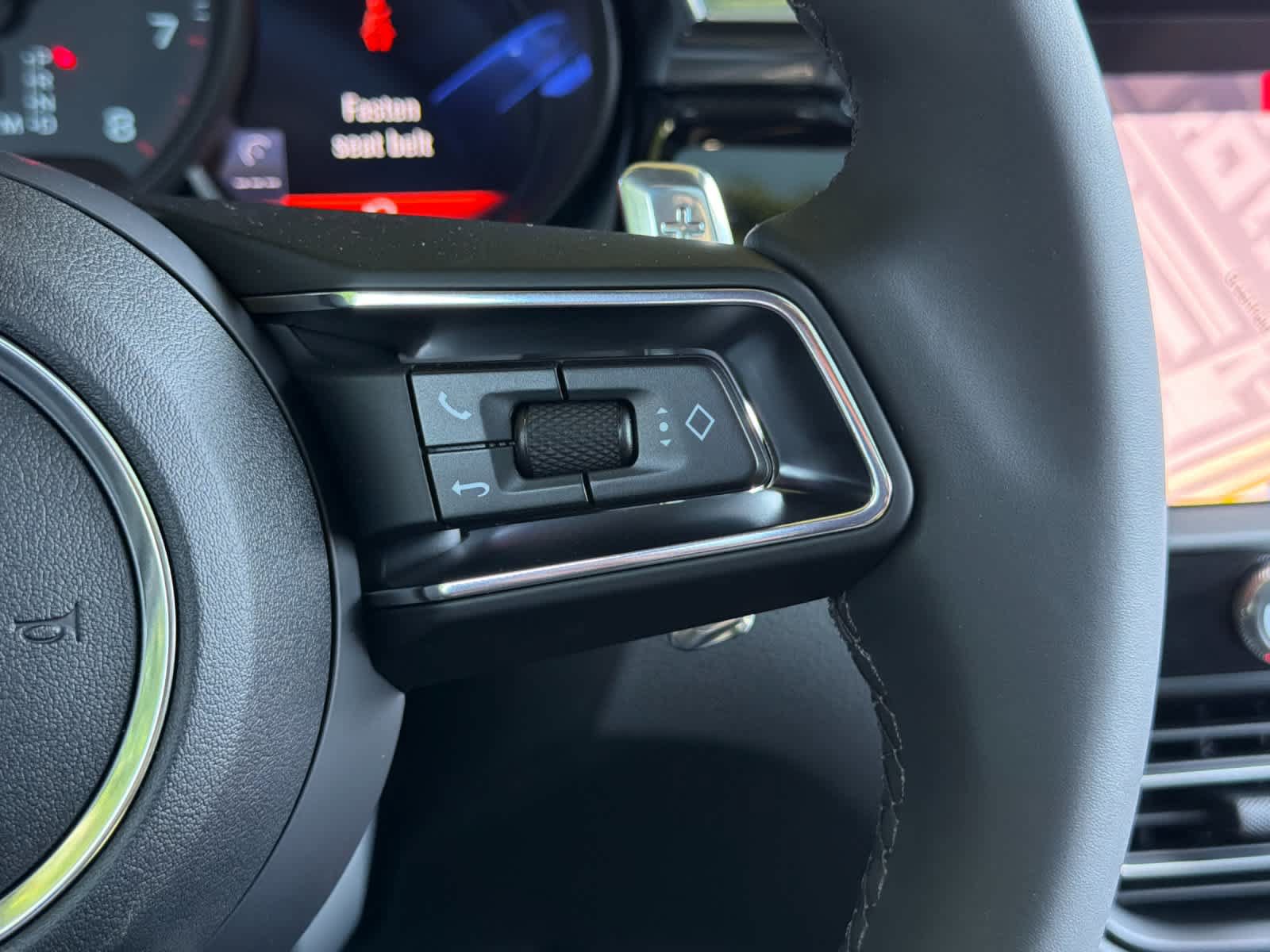 New 2026 Porsche Macan AWD/4WD image 27