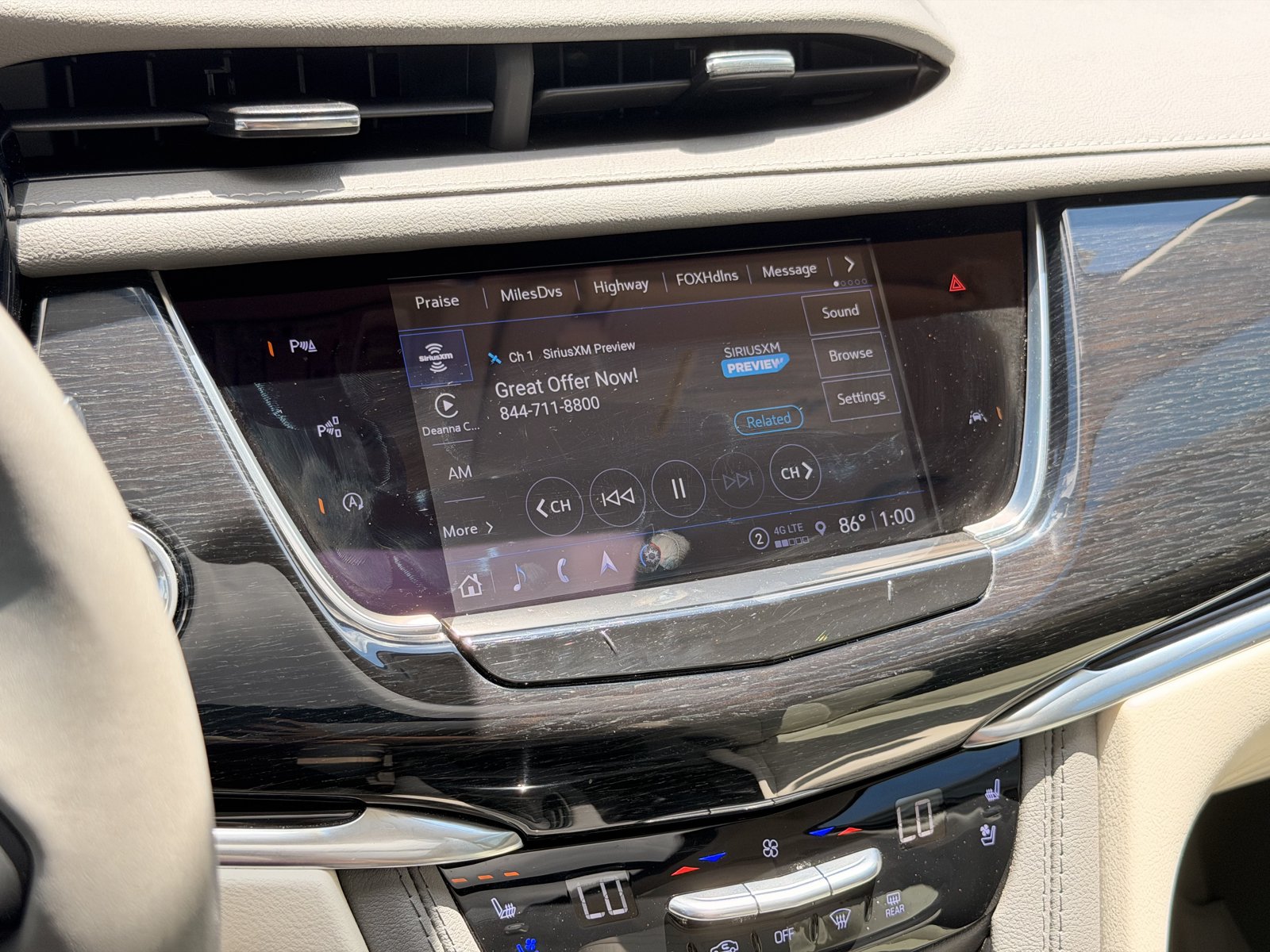 Used 2024 Cadillac XT6 Premium Luxury w/ Technology Package AWD/4WD image 23