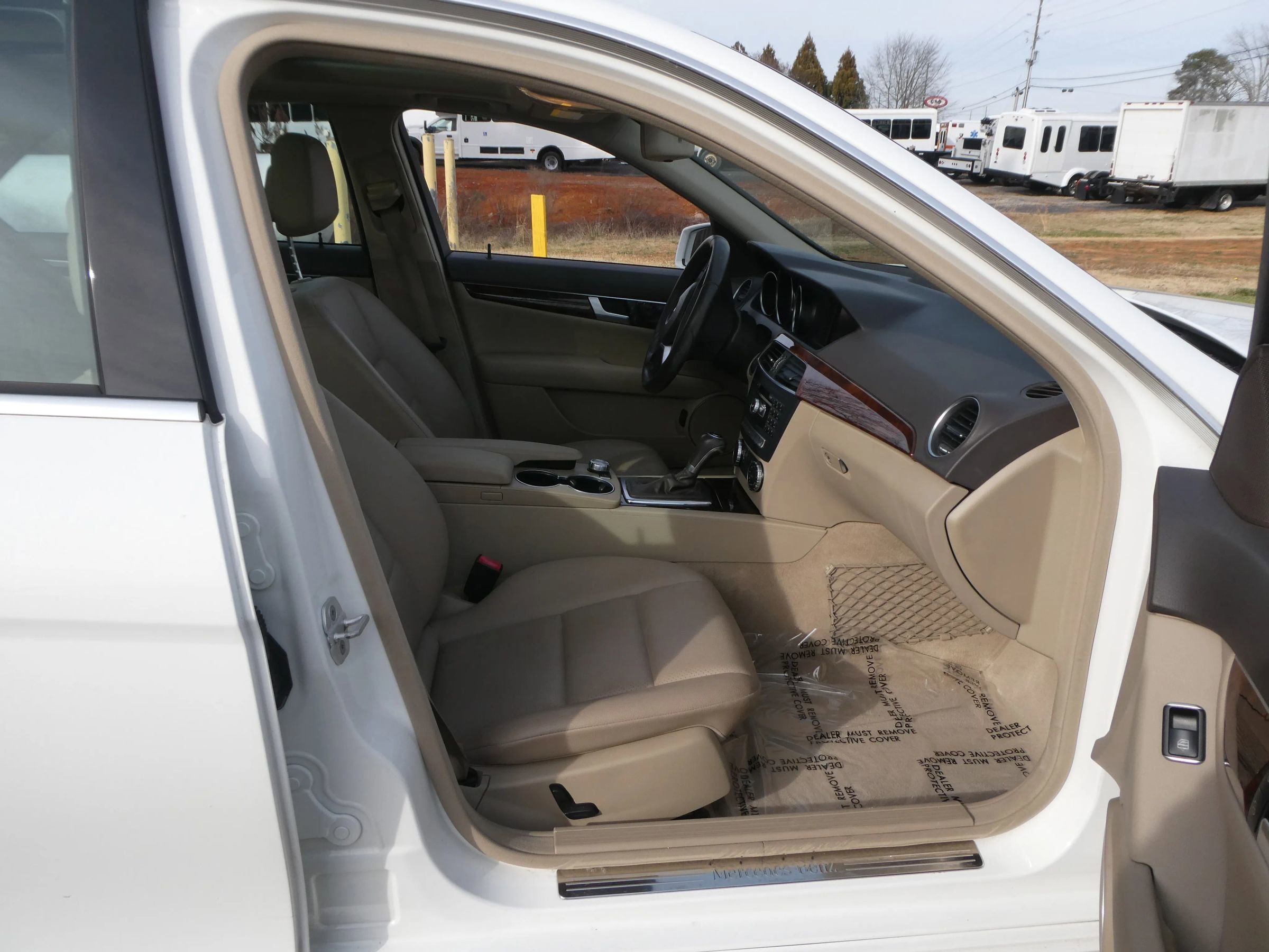 Used 2014 Mercedes-Benz C 250 Sedan image 26