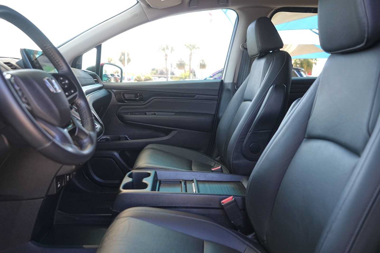 Used 2023 Honda Odyssey Touring image 11