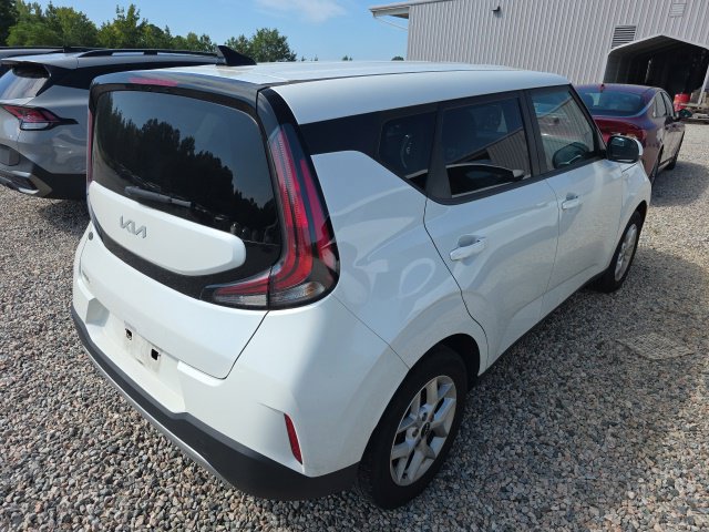 Certified 2024 Kia Soul LX w/ Option Group 015 FWD image 6