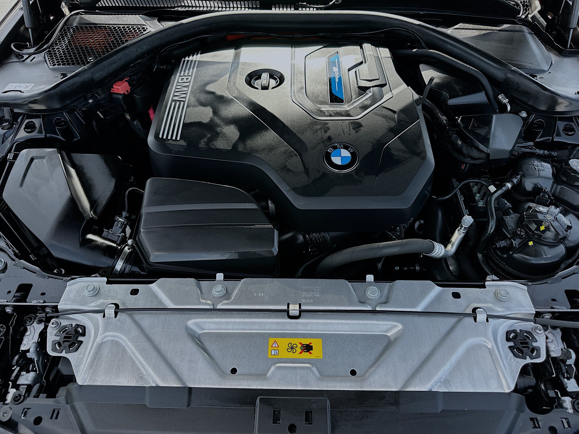 Used 2023 BMW 330e w/ Convenience Package RWD image 32
