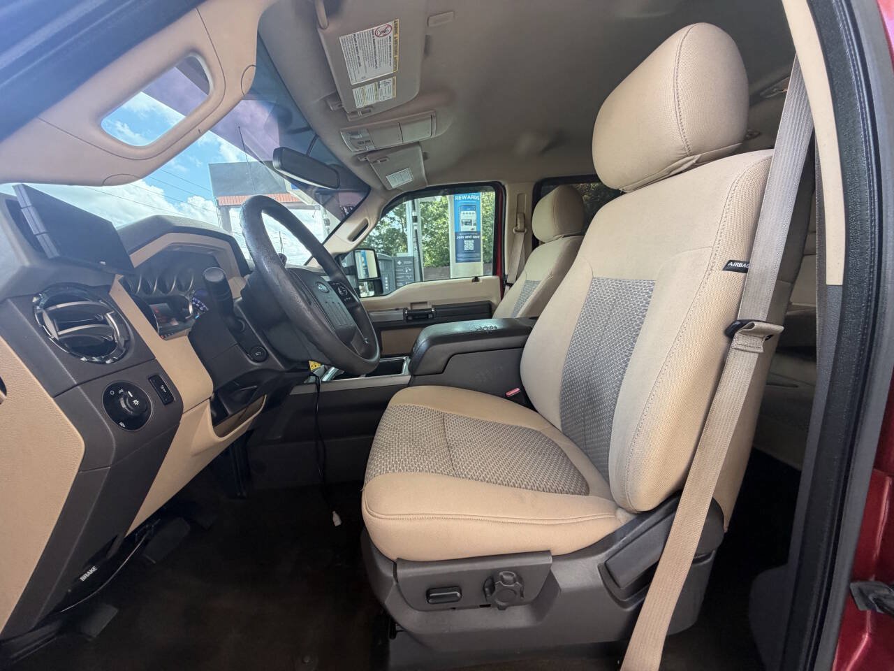 Used 2015 Ford F250 XLT w/ XLT Value Package AWD/4WD image 4