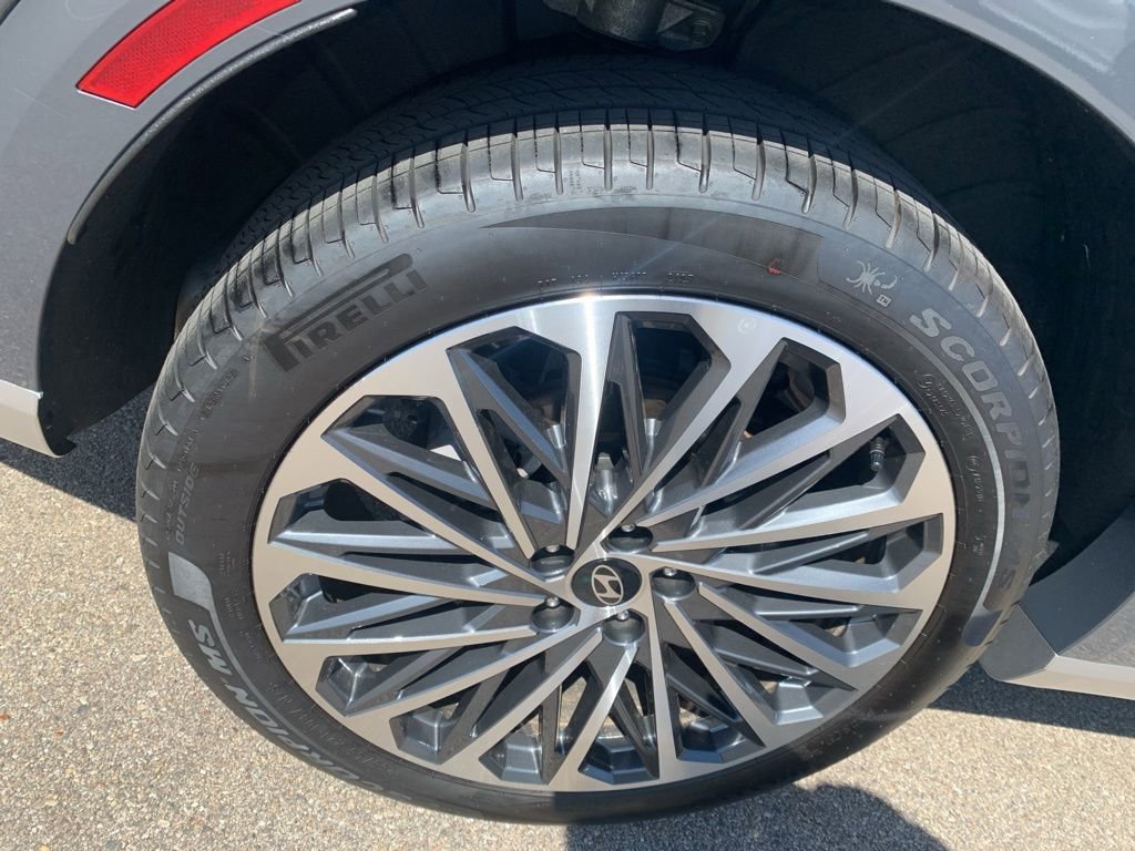 Certified 2026 Hyundai Palisade Calligraphy AWD/4WD image 34