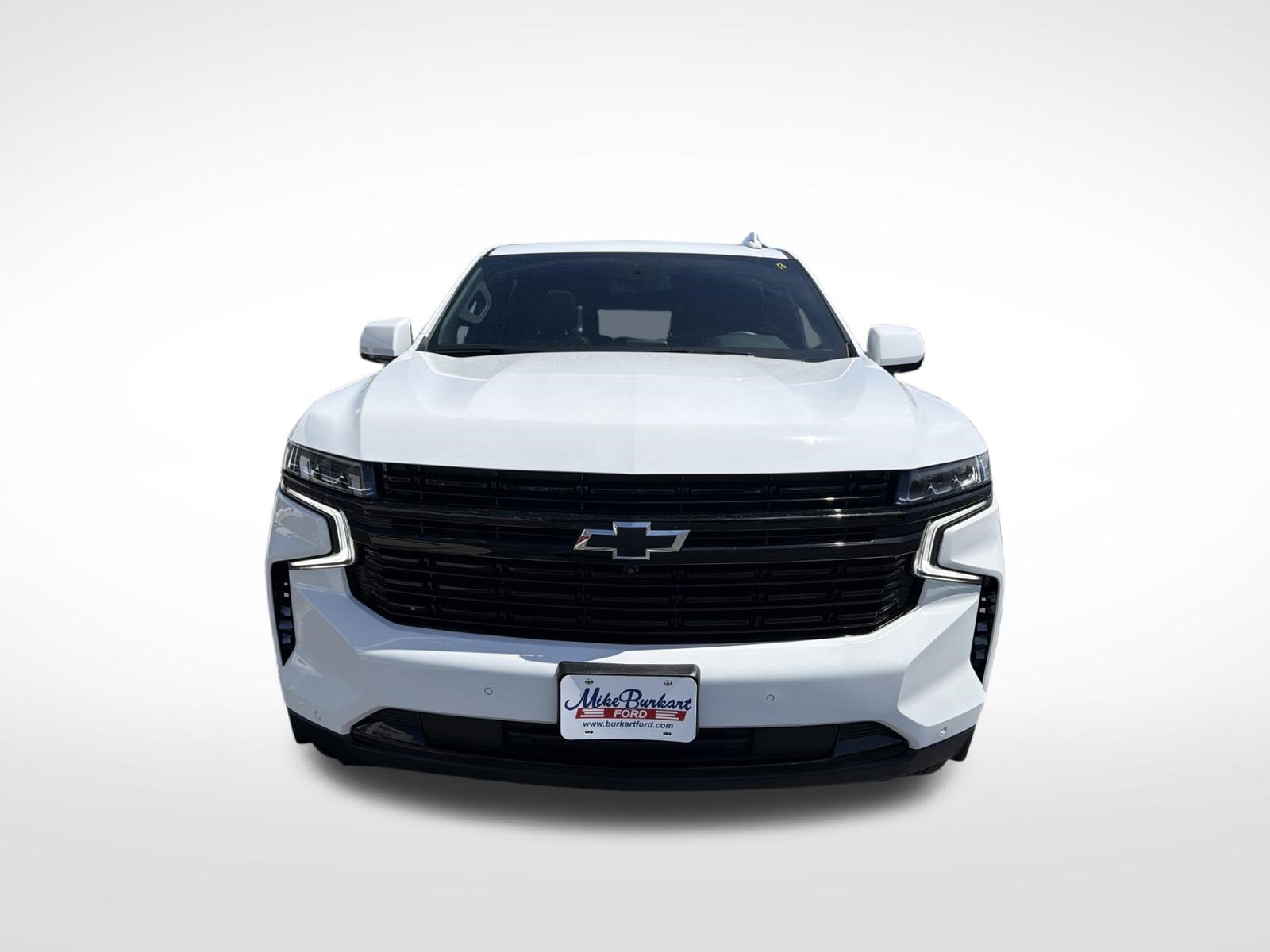 Used 2024 Chevrolet Suburban RST w/ Luxury Package AWD/4WD image 3