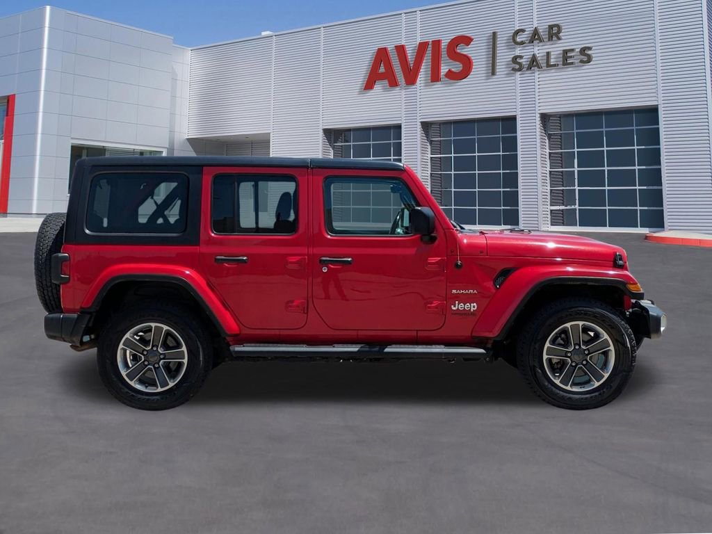 Used 2022 Jeep Wrangler Unlimited Sahara w/ Cold Weather Group AWD/4WD image 5
