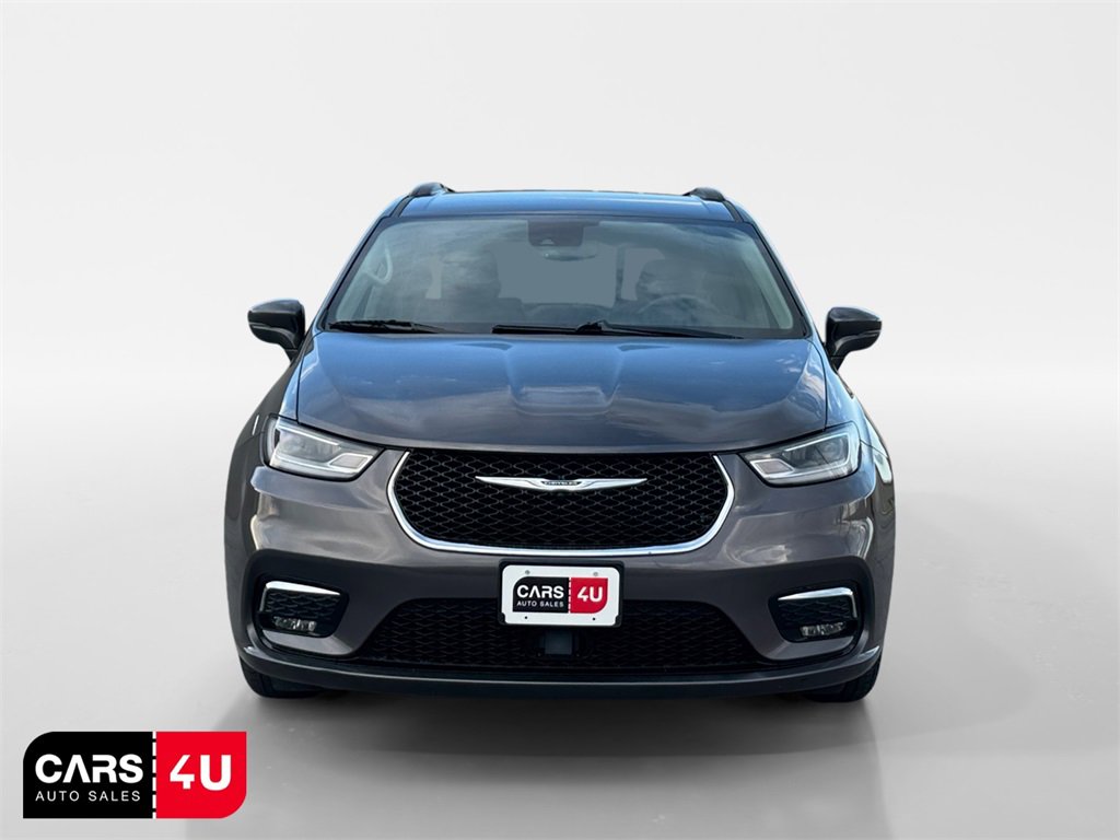 Used 2022 Chrysler Pacifica Touring-L image 2