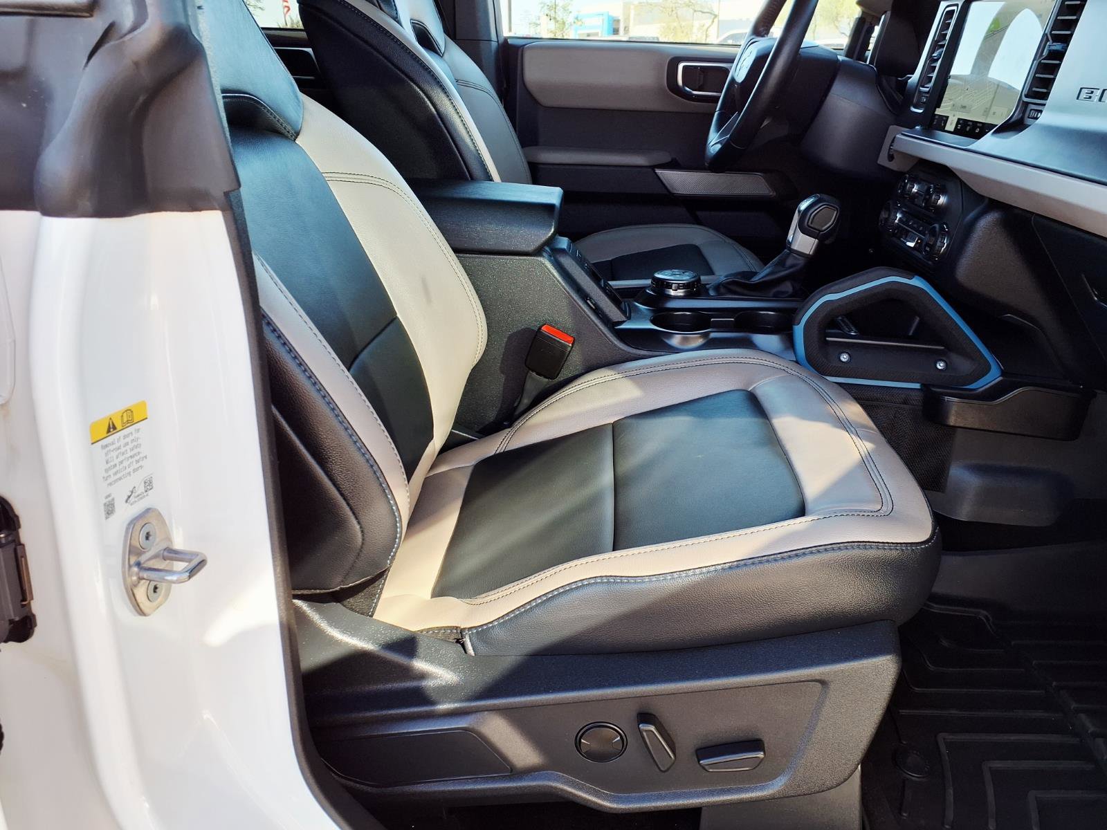 Used 2023 Ford Bronco Wildtrak image 11