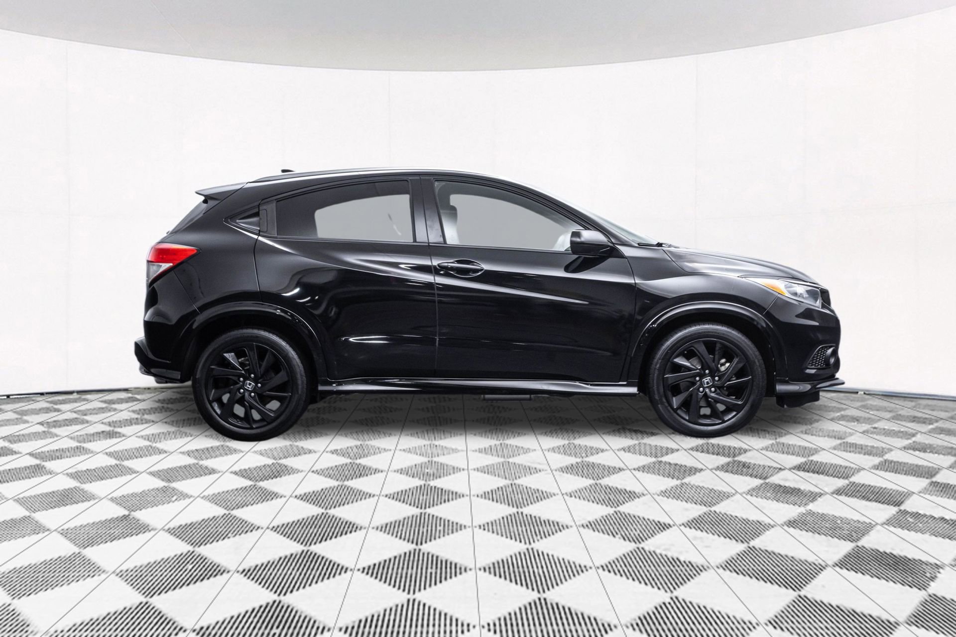 Used 2021 Honda HR-V Sport image 11
