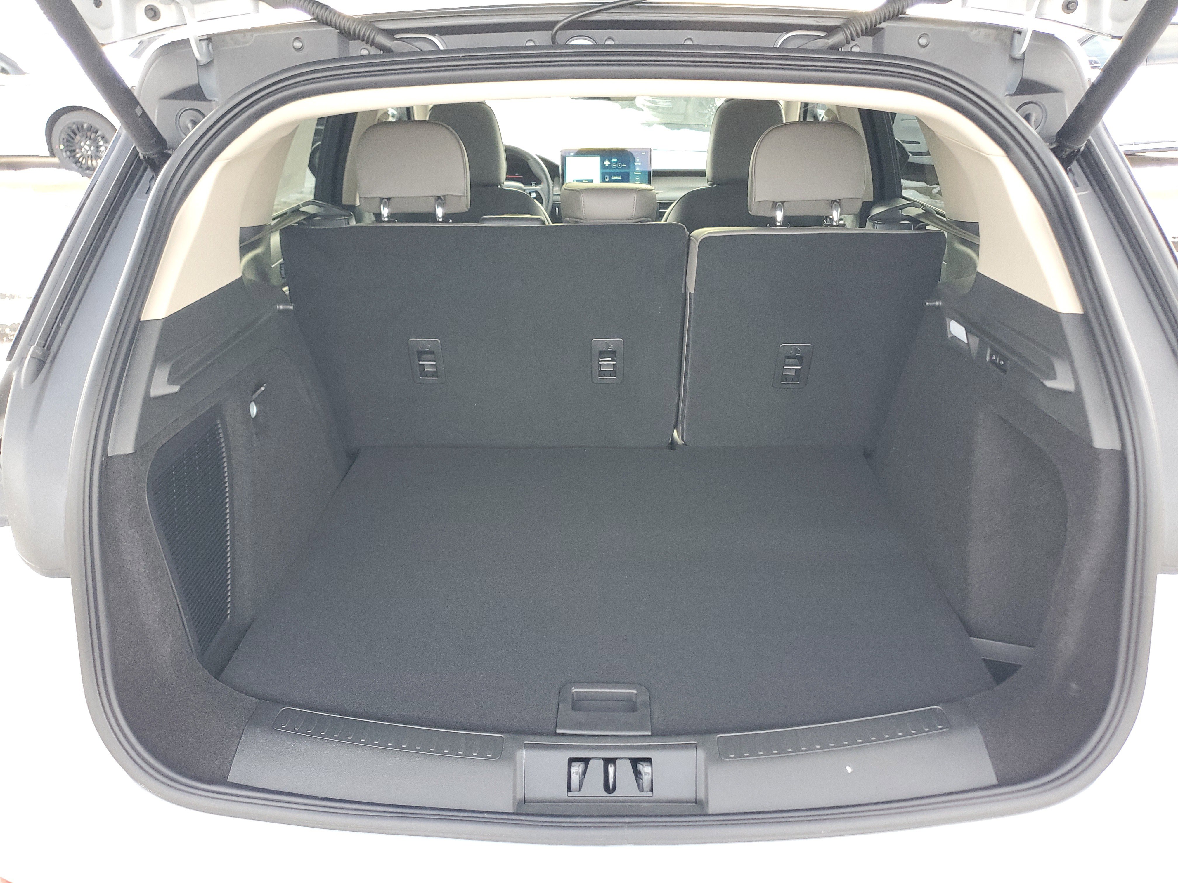 New 2026 Lincoln Corsair Premiere image 29