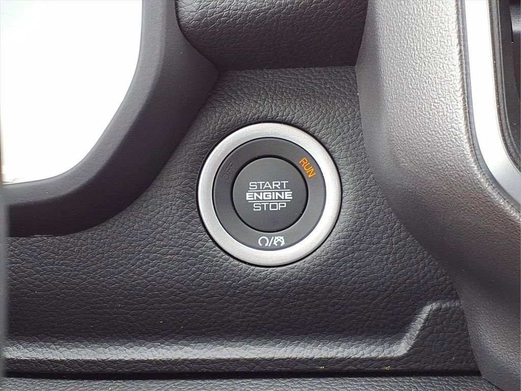 New 2026 RAM 1500 4x4 Crew Cab image 16